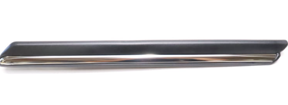 Fender Moulding - Right, with Gasket - Mercedes-Benz R107 SL - 107-880-02-82