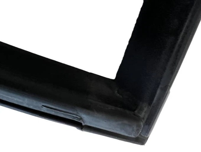 Hardtop Door Glass Seal - Right - Mercedes-Benz R107 SL - 107-720-06-78
